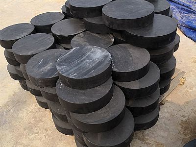 精河县板式橡胶支座由若干层橡胶片与薄钢板经加压硫化